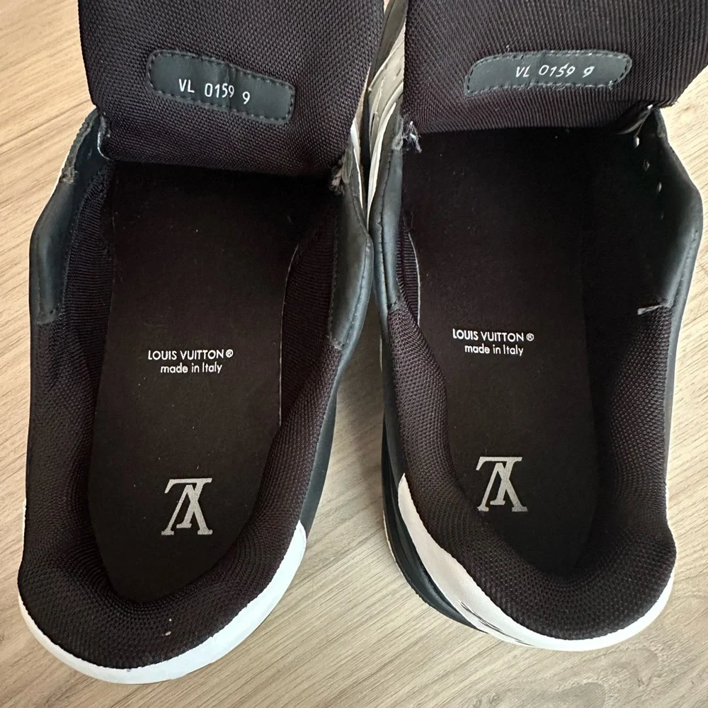 Louis Vuitton Black, White & Gray Men's Low-Top Sneakers - Picture 6 of 7